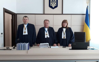 Судді 7ААС вже здійснюють правосуддя в нових мантіях