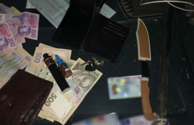 Тероризували та викрадали людей: на Одещині покарають фейкових поліцейських