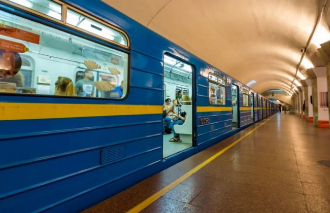 Як працюватиме метро на Великдень: киянам зробили повідомлення