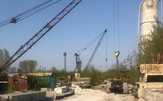 Трагедия в Харькове: рабочий погиб из-за падения кабины автомобиля