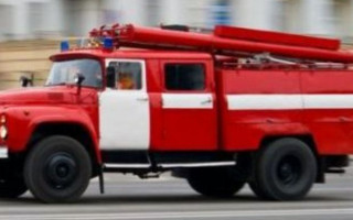 Загорелся на ходу: в Запорожье произошел пожар в микроавтобусе
