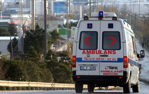 Смертельное ДТП в Турции: автобус с футбольной командой слетел с дороги