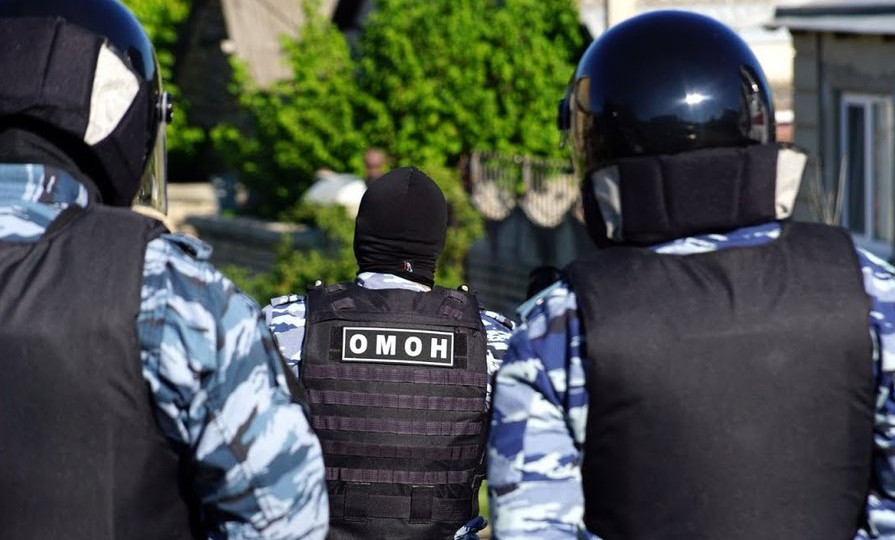 В Симферополе оккупанты с оружием ворвались в дома крымских татар