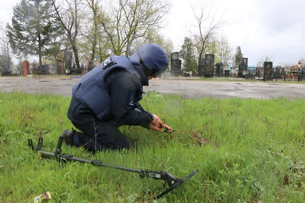На оккупированном Донбассе разминировали более 70 га территории