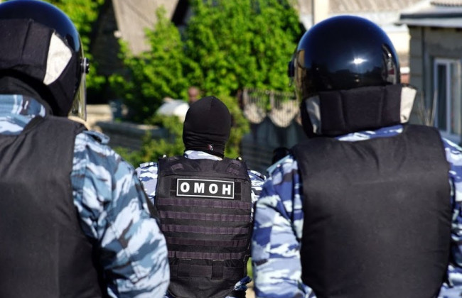 В Симферополе оккупанты с оружием ворвались в дома крымских татар