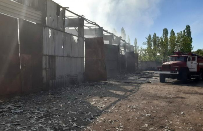 Потужна пожежа сколихнула Харків: усі подробиці й фото