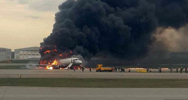 Авиакатастрофа в Шереметьево: названы основные версии трагедии