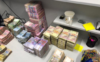 500 мільйонів щомісяця: на Львівщині викрили потужний «конвертцентр»