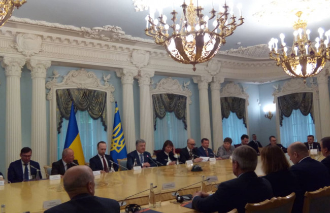 Петр Порошенко участвует в заседании Совета по вопросам судебной реформы