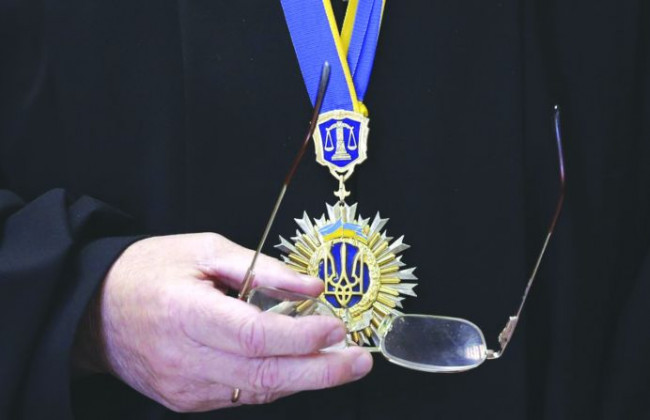 Суддю Вищого господарського суду тимчасово відсторонили від здійснення правосуддя