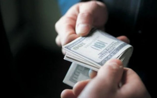 Вимагав $50 тисяч хабара: у справі екс-співробітника СБУ є нові деталі