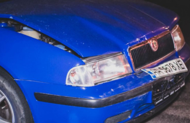 В Киеве легковушка протаранила автомобиль патрульных: первые подробности