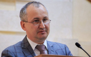 Порошенко присвоил почетное звание главе СБУ