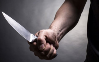 Кровавые разборки потрясли Киев: мужчина отрезал ухо знакомому во время ссоры