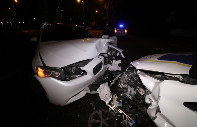 В Киеве произошло серьезное ДТП с участием полицейского Prius: много пострадавших
