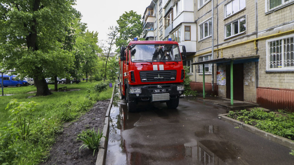 Всему виной стиральная машина: в Киеве вспыхнул серьезный пожар в квартире