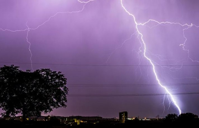 Разряд в миллионы вольт: под Львовом молния убила мужчину