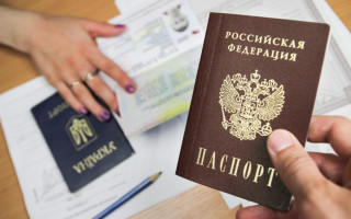 Паспорта РФ жителям ОРДЛО: Украина жестко ответит на агрессию Путина