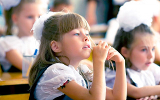Зачисление в 1 класс школы: родители сталкиваются с серьезной проблемой
