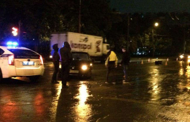 Автомобиль отбросило в электроопору: в Ивано-Франковске произошло страшное ДТП