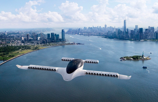 Электрическое аэротакси впервые поднялось в воздух: видео