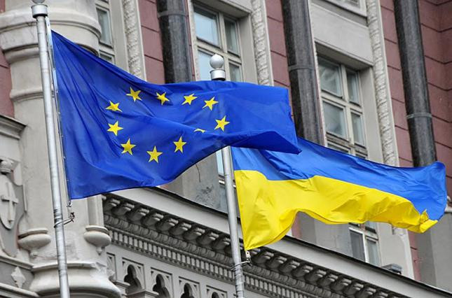 Евросоюз намерен запретить въезд гражданам Украины с российским паспортом