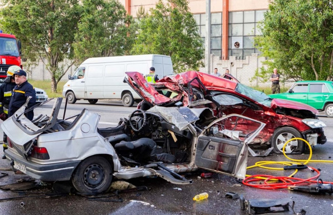 У моторошній ДТП у Дніпрі загинула вся сім’я: перші подробиці трагедії