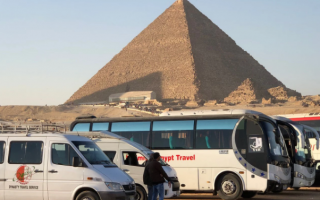 В Египте возле туристического автобуса взорвалась бомба: пострадали 17 человек