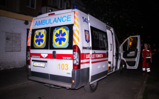 Жуткая находка: тело молодого мужчины обнаружили возле многоэтажки в Киеве