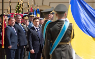 Володимир Зеленський прийняв командування Збройними силами України