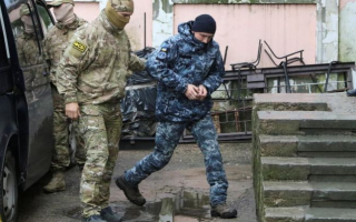 Дело пленных моряков: суд в РФ оставил под арестом четырех украинцев