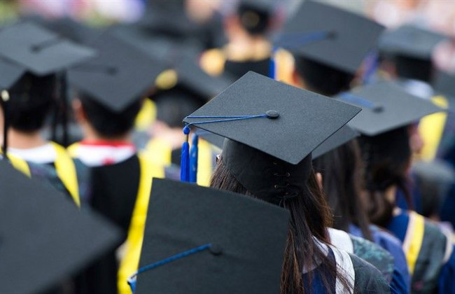 Кабмін планує зменшити кількість бюджетних місць для магістрів