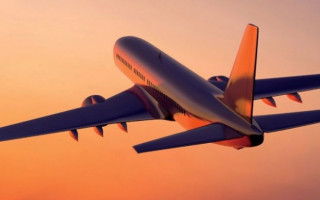 ЧП в самолете Барселона — Киев: пьяная женщина устроила драку