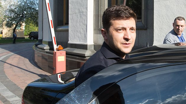На каком автомобиле ездит Президент Украины Владимир Зеленский: фото