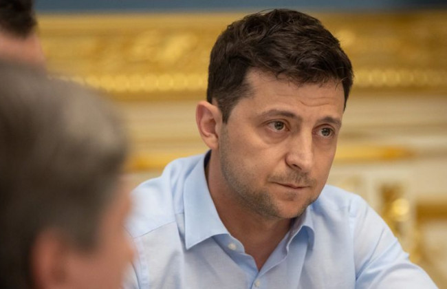 Зеленский просит Парубия созвать внеочередное заседание Рады