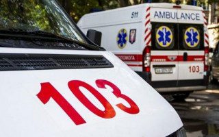 Инцидент в Киеве: подросток выпал из окна многоэтажки