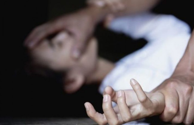 Неизвестный в Киеве напал и изнасиловал женщину: есть подробности