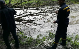 Трагедия на Закарпатье: нашли тело ребенка, которого унесло течением