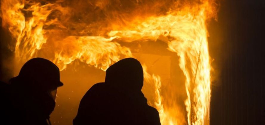 Много потерь: боевики сгорели заживо в казарме на Донбассе