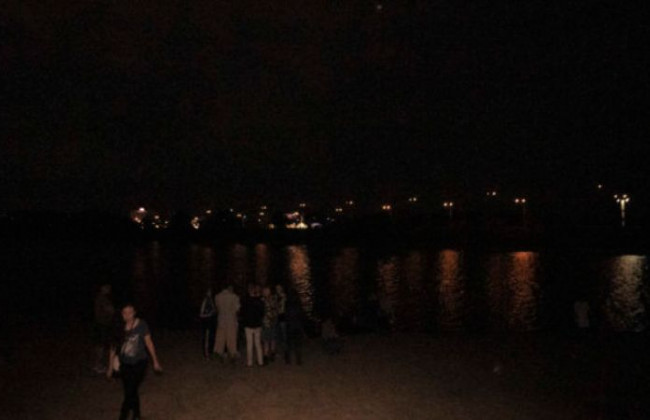 Отдыхал с друзьями: в киевском озере утонул подросток