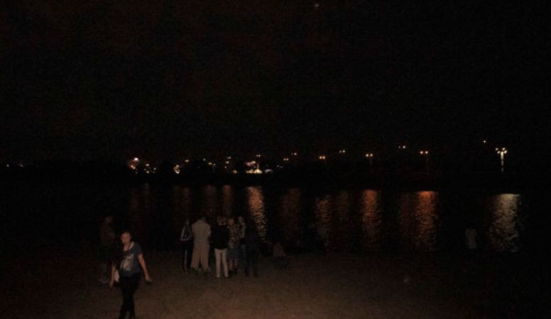 Отдыхал с друзьями: в киевском озере утонул подросток