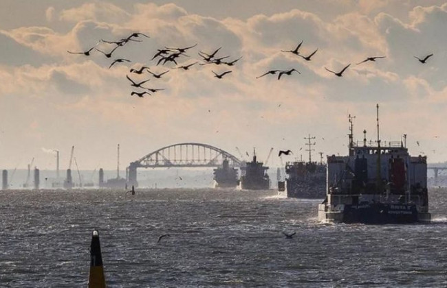 Трибунал ООН обязал РФ отпустить захваченных украинских моряков