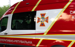 Поссорилась и прыгнула с моста: в Киеве произошла трагедия