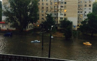 Часть Одессы ушла под воду: появились впечатляющие кадры