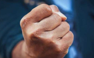 Массовая драка студентов в Киеве попала на видео