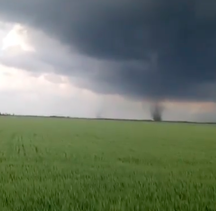 Мощный смерч пронесся по Запорожью: видео