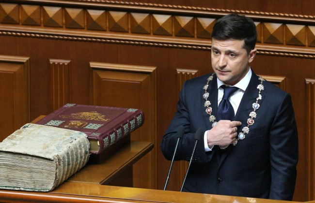 Требуют отставки Зеленского: петиция направлена на рассмотрение