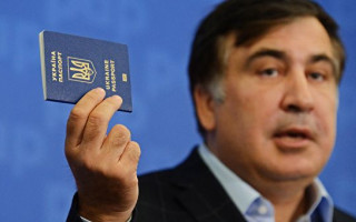 Ажиотаж в «Борисполе»: Саакашвили вернулся в Украину, онлайн-трансляция