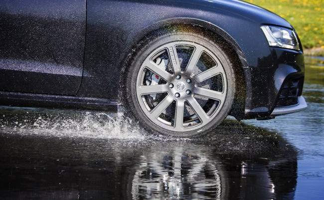 Чим загрожує їзда в спеку на зимовій гумі: три основні небезпеки