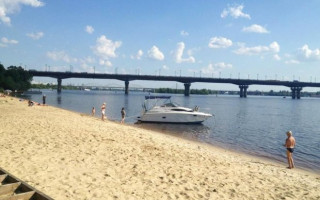 Стало відомо, на яких київських пляжах знайшли кишкову паличку